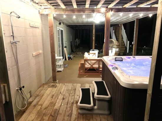 39ca0a6f-ca1a-43e6-a074-d2a7f97f1611